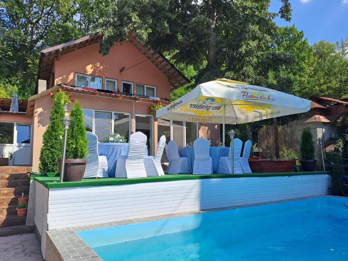 Casa De Vacanta Emd Eselnita Exterior photo